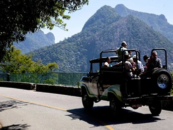 Passeios no Rio de Janeiro - Excursão ao Paraíso Tropical e Praia de Jeep